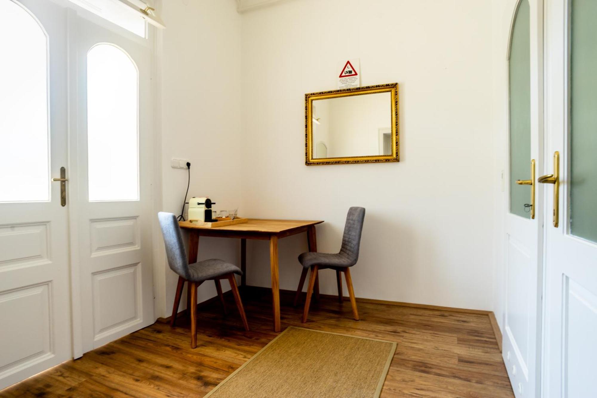 Vaj Bisztro Es Vendeghaz Apartment Palkonya Exterior foto